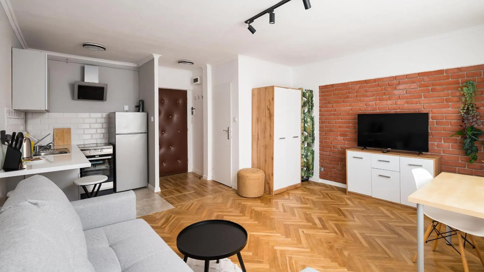 Karmelicka Pleasant Studio Warsaw Poland